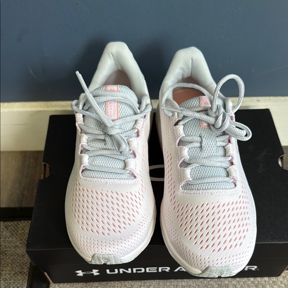 Under Armour Light Pink and White Sneakers - Picture 2 of 5